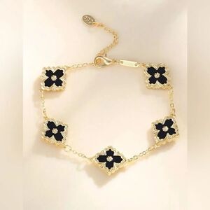bohemian clover bracelet A260